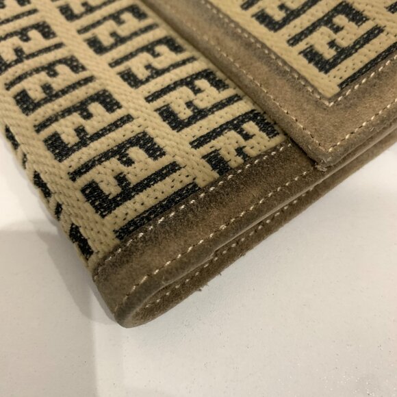 Fendi Tan and Black Women's Wallet. Free Shipping - Picture 5 of 12